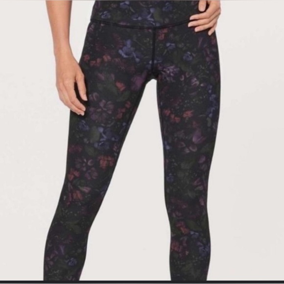lululemon athletica Pants - 🌻lululemon Floral Capri Leggings